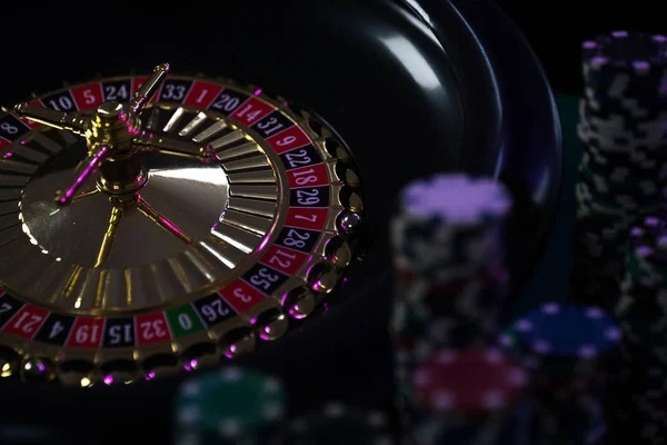 Live dealer table action